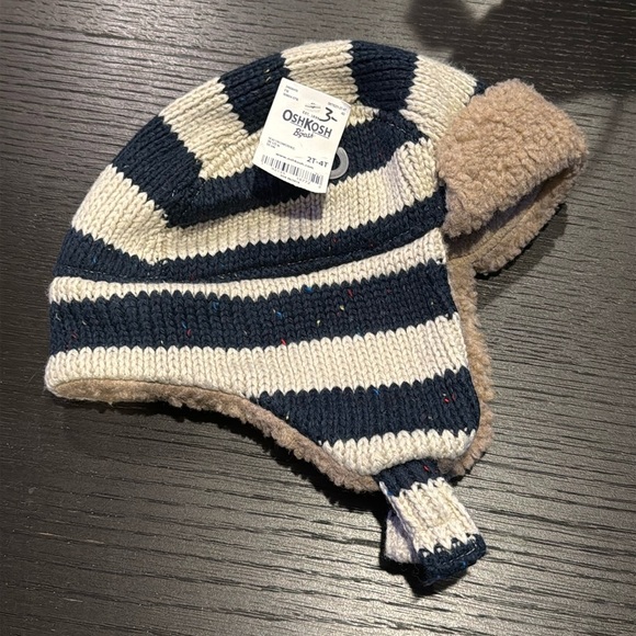 NWT Oshkosh B’gosh Kids 2T-4T Trapper Sherpa Winter Hat Knit Velcro Clasp - Picture 1 of 7